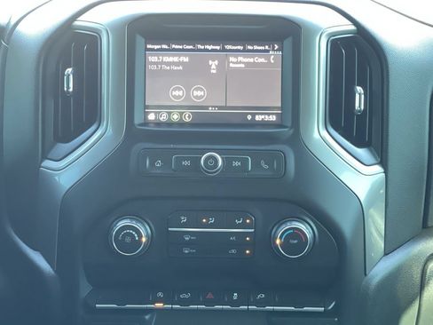 Used 2020 Chevrolet Silverado 1500 Custom w/ Custom 2.7L Value Package AWD/4WD image 28
