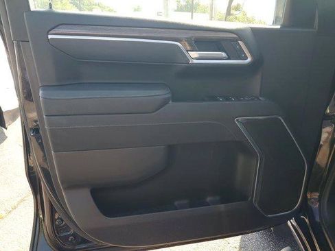 Used 2025 Chevrolet Silverado 1500 LT AWD/4WD image 11