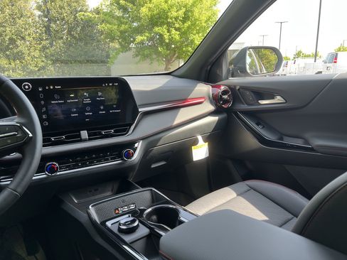 New 2026 Chevrolet Equinox RS w/ Safety and Technology Package FWD image 24
