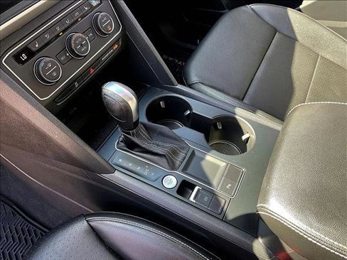 Used 2021 Volkswagen Atlas SE w/ Panoramic Sunroof Package image 15