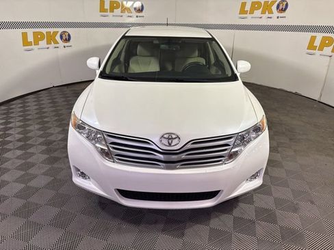 Used 2011 Toyota Venza AWD w/ Convenience Pkg image 2