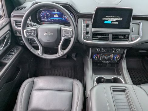 Used 2024 Chevrolet Tahoe Z71 w/ Luxury Package AWD/4WD image 10