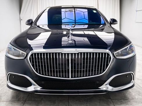 Used 2025 Mercedes-Benz Maybach S 580 4MATIC image 9