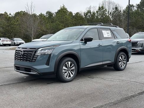 New 2026 Nissan Pathfinder SL image 3