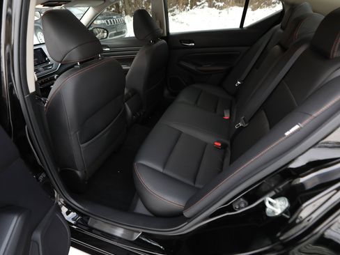 Used 2019 Nissan Altima 2.0 SR image 12