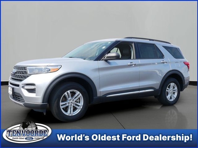 Certified 2023 Ford Explorer XLT w/ Equipment Group 202A AWD/4WD image 1