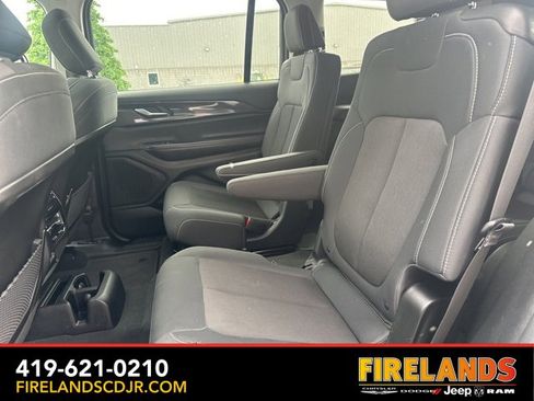 Used 2023 Jeep Grand Cherokee L Laredo w/ Luxury Tech Group I image 6