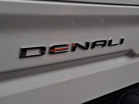 Used 2023 GMC Sierra 1500 Denali Ultimate image 28