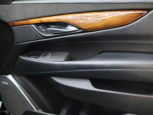 Used 2015 Cadillac Escalade ESV Premium image 12