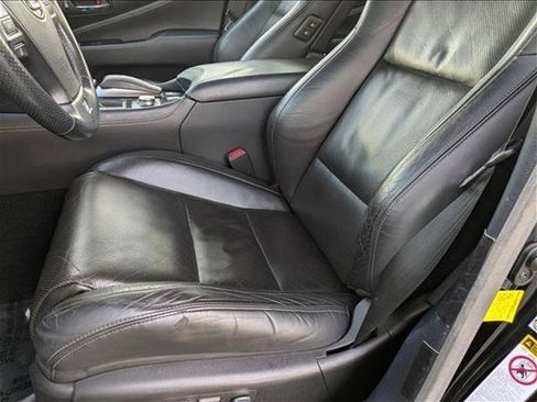 Used 2015 Lexus LS 460 AWD w/ F Sport Package image 16