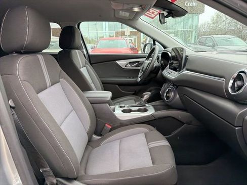 Used 2025 Chevrolet Blazer LT AWD/4WD image 29