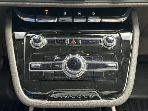 Used 2022 Lincoln Corsair Reserve w/ Equipment Group 201A image 32