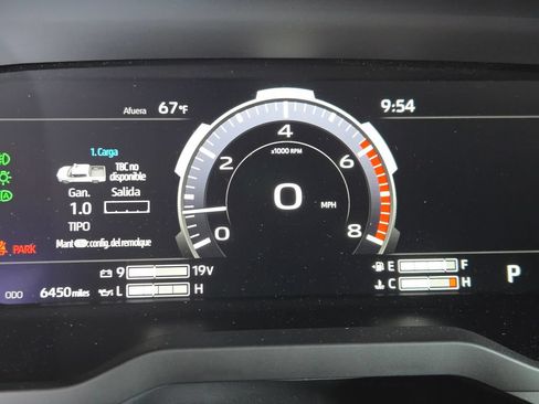Used 2025 Toyota Tundra Limited AWD/4WD image 27