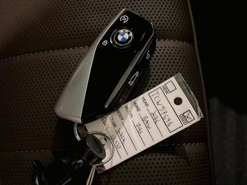 Used 2026 BMW 740i xDrive AWD/4WD image 14