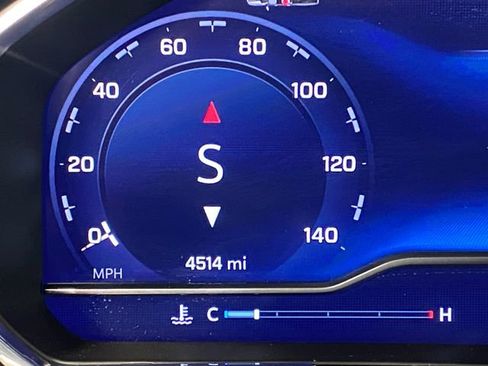 Certified 2024 Chevrolet Silverado 2500 LTZ w/ LTZ Convenience Package image 18