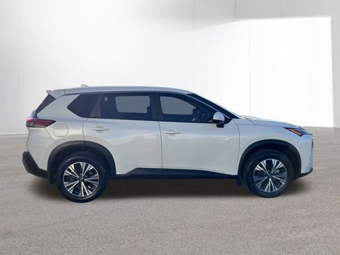 Used 2022 Nissan Rogue SV image 32