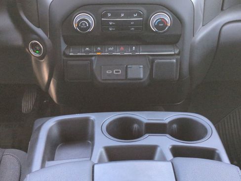 Used 2022 Chevrolet Silverado 1500 Custom image 18