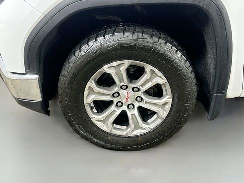 Used 2024 GMC Sierra 1500 SLT RWD image 8