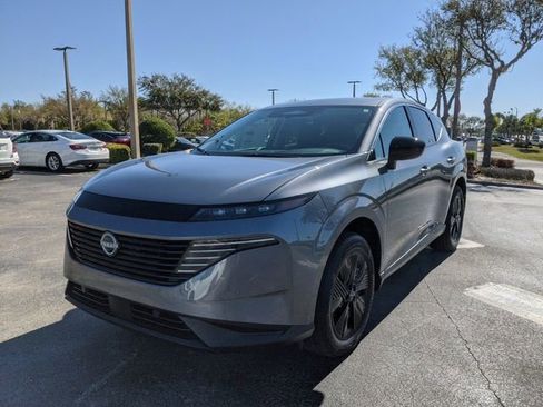 Used 2025 Nissan Murano SV image 10