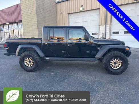 Used 2020 Jeep Gladiator Sport w/ Quick Order Package 24S image 3