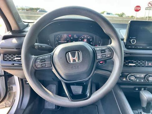 Used 2023 Honda Accord EX image 17