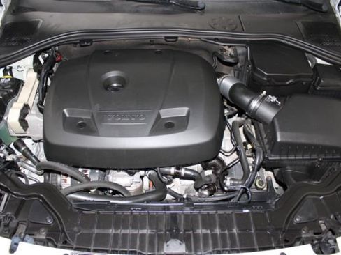 Used 2018 Volvo S60 T5 Dynamic w/ Vision Package image 23