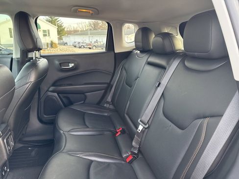 Used 2021 Jeep Compass Limited image 9