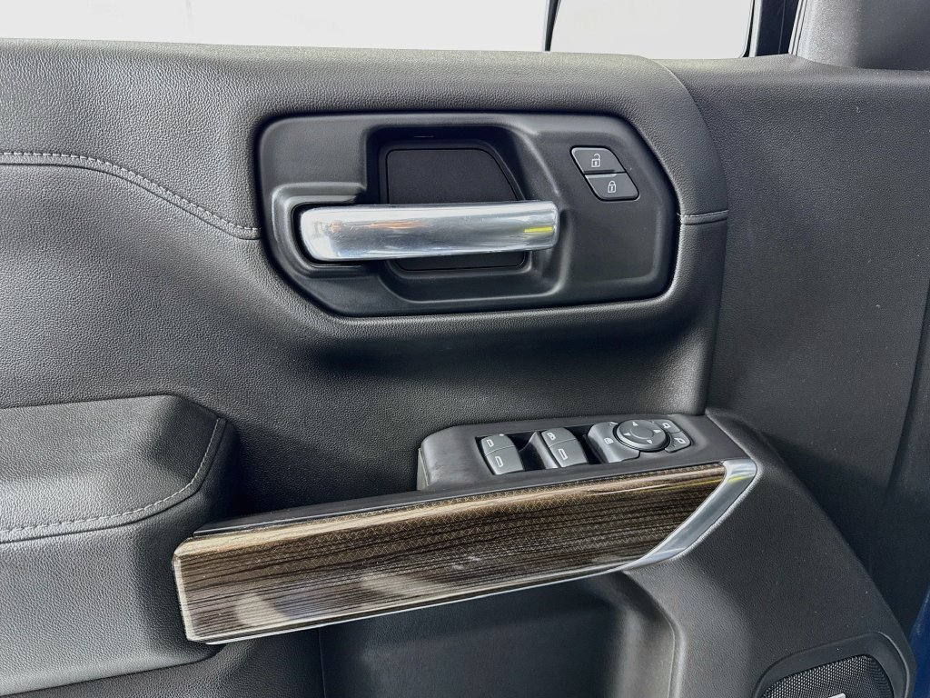 Used 2019 Chevrolet Silverado 1500 LT Trail Boss AWD/4WD image 17