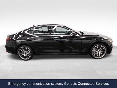 Used 2024 Genesis G70 2.5T image 12