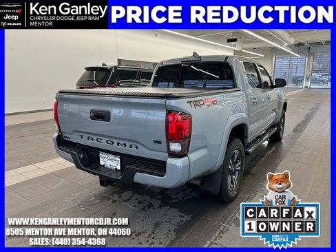 Used 2019 Toyota Tacoma TRD Sport image 9
