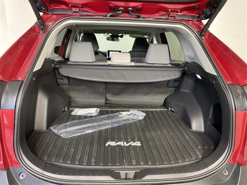 Used 2025 Toyota RAV4 XLE image 8