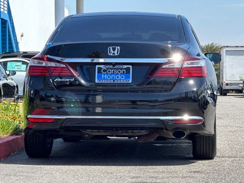 Used 2017 Honda Accord LX image 10
