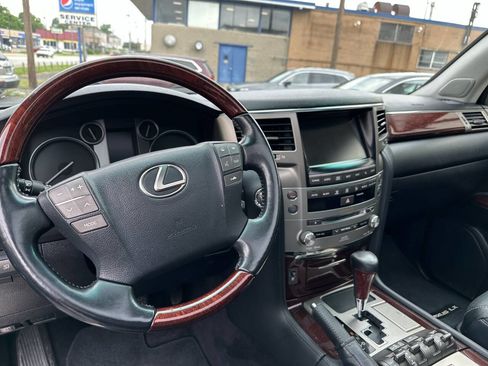 Used 2014 Lexus LX 570 4WD image 14