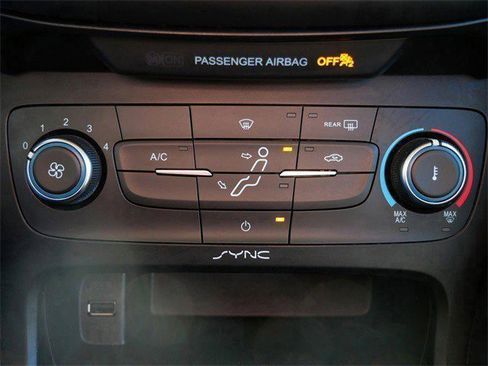 Used 2017 Ford Focus SE image 21