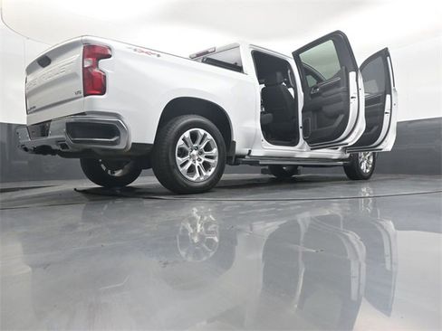 Used 2025 Chevrolet Silverado 1500 LTZ image 51