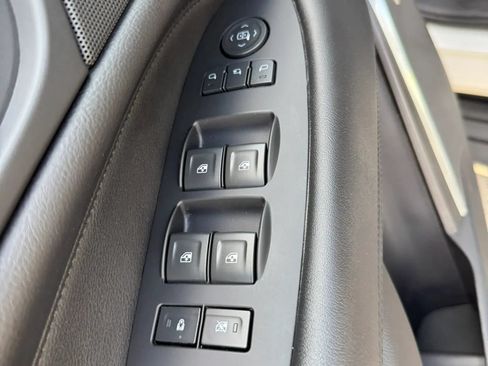 Used 2018 Cadillac Escalade ESV Luxury AWD/4WD image 29