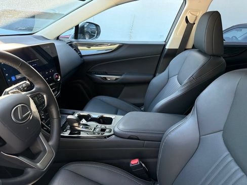 Used 2025 Lexus NX 350 AWD w/ Accessory Package (2T) image 6