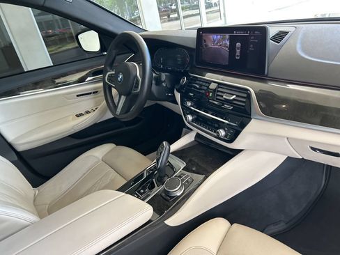 Used 2023 BMW 540i w/ M Sport Package RWD image 21