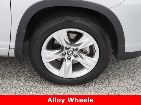 Used 2018 Toyota Highlander Limited image 5