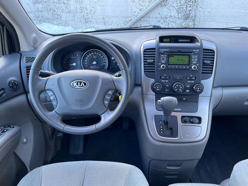 Used 2012 Kia Sedona EX image 29
