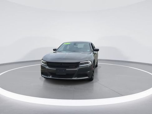 Used 2023 Dodge Charger SXT RWD image 3