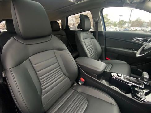 New 2025 Kia Sportage SX FWD image 28