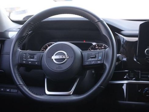 Certified 2025 Nissan Pathfinder SV AWD/4WD image 18
