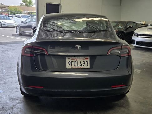 Used 2023 Tesla Model 3 Standard Range image 3