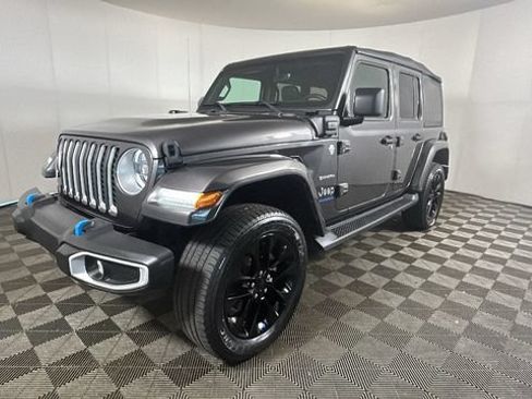 Used 2023 Jeep Wrangler Unlimited Sahara w/ Cold Weather Group AWD/4WD image 6