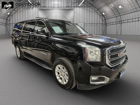 Used 2019 GMC Yukon XL SLT w/ Open Road Package AWD/4WD image 3