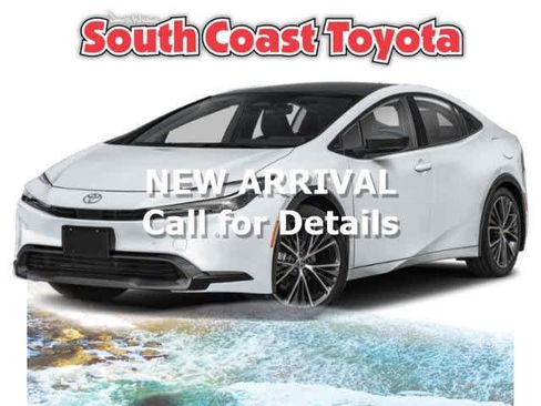 Used 2024 Toyota Prius XLE FWD image 1