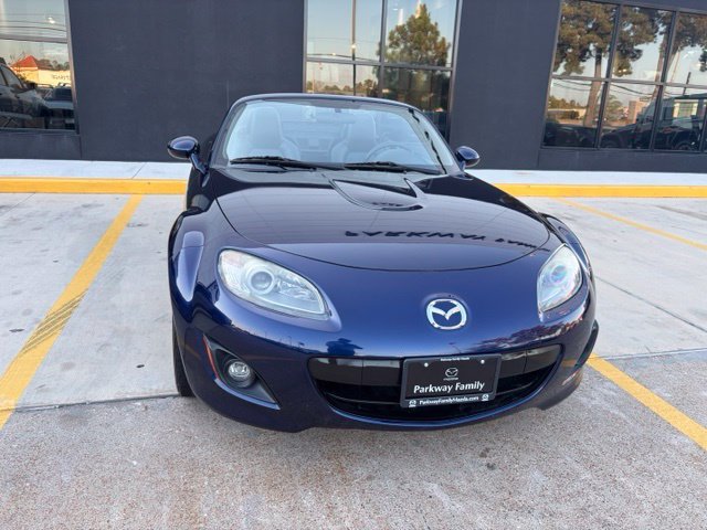Used 2011 MAZDA MX-5 Miata Sport RWD image 2