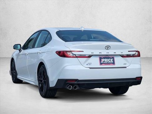 Used 2025 Toyota Camry SE w/ Convenience Package AWD/4WD image 8