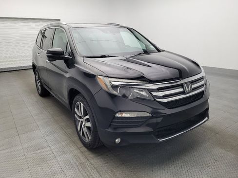 Used 2018 Honda Pilot Touring image 13